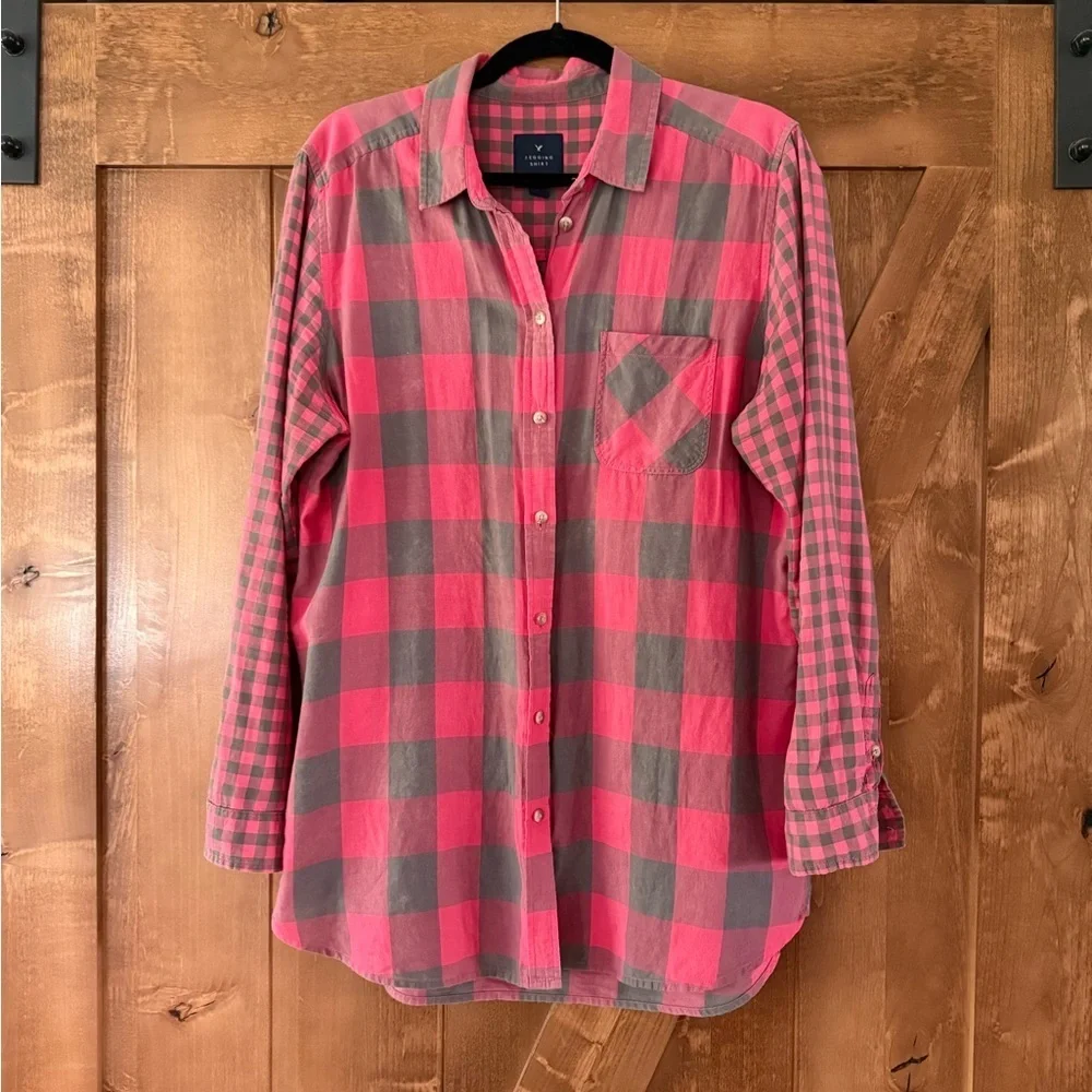 American Eagle Outfitters Red and Gray Plaid Shirt size Large 100% Cotton - Picture 2 of 5